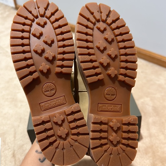 Timberland Women’s Boots - Picture 3 of 3